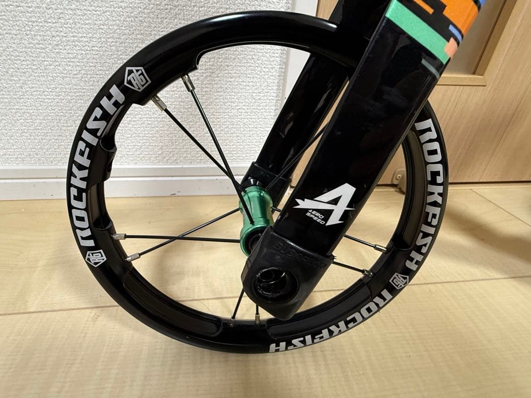 ランバイク bike8 AERO SPEED カーボンフレーム