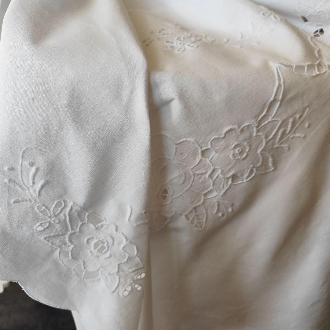 白糸カットワーク　ヴィンテージクロス