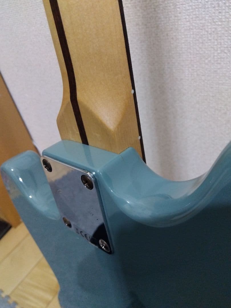 Squier　Mustang　スクワイヤ　ムスタング　ソニックグレー