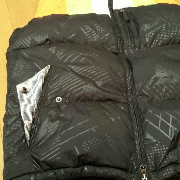 美品VOLCOMボルコムベスト！