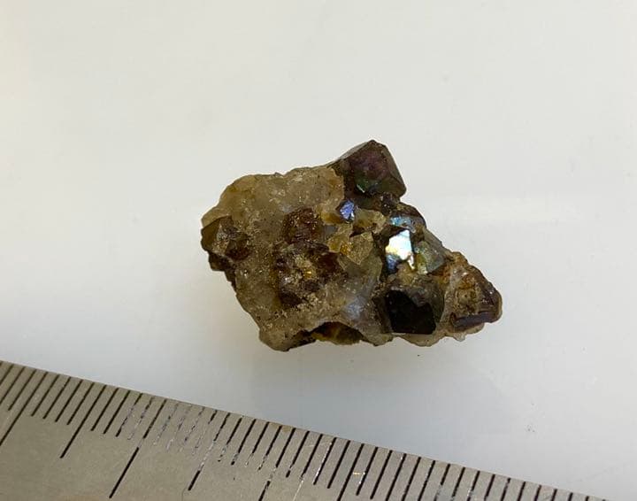 国産鉱物 レインボーガーネット 石英母岩付 採集品 コレクション放出