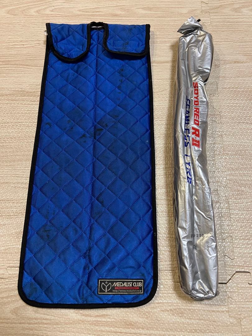 シームレスタイヤ　レッド