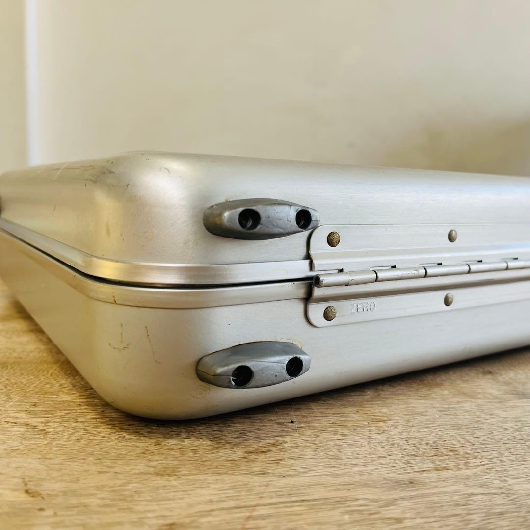 ZERO セキュリティケース 9430 シルバー