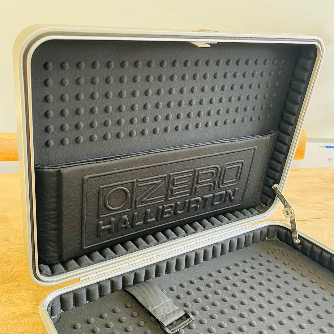 ZERO セキュリティケース 9430 シルバー