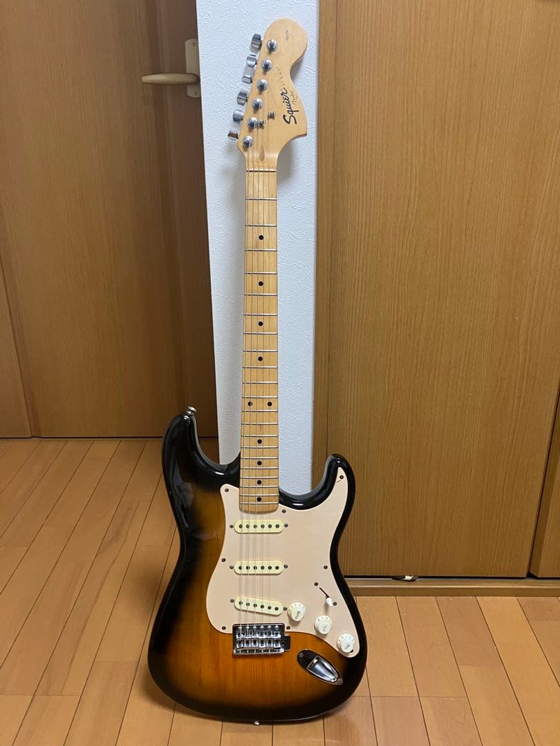 Squier by fenderストラトキャスター サンバースト スクワイヤー