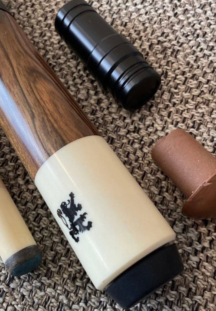 猫　ビリヤード キュー　ノーラップ　オールド アダム　ストレート キュー　18山