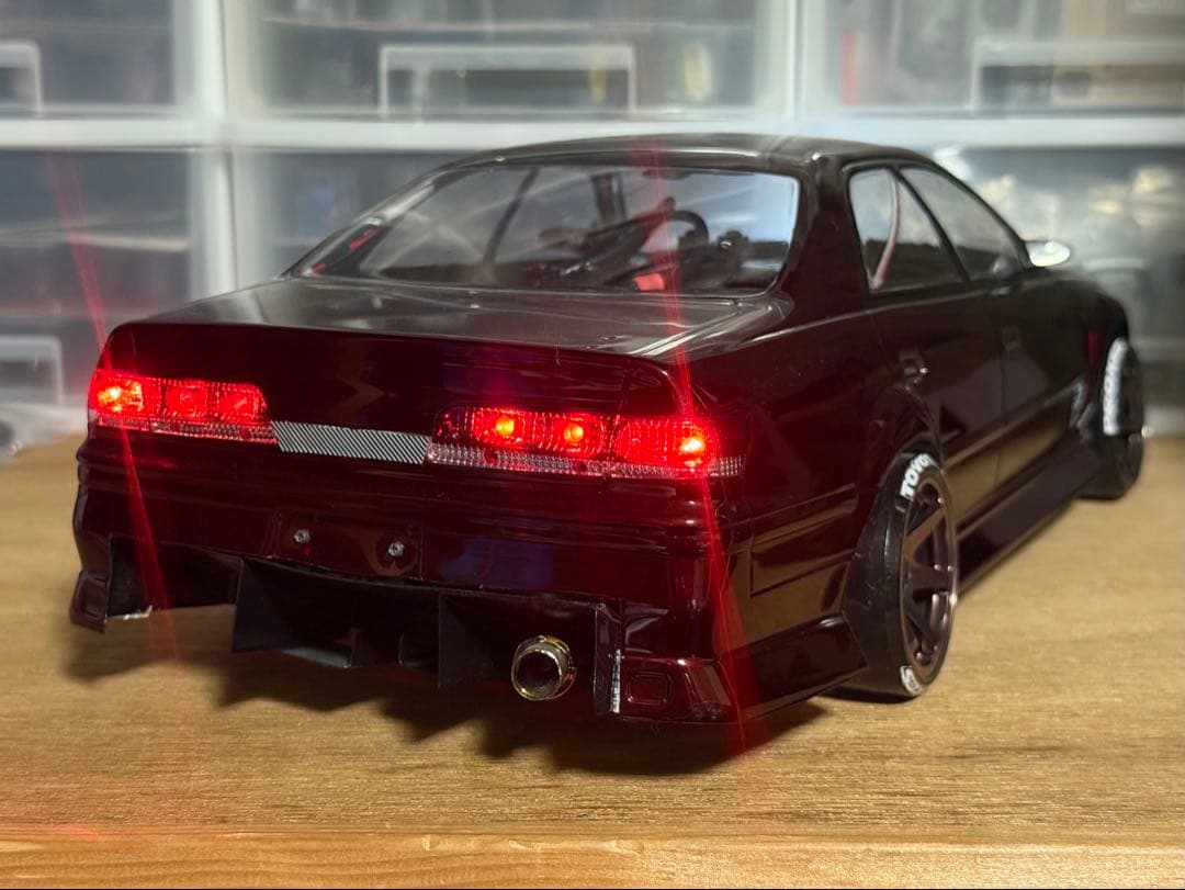 1/10 100 マークII 電飾9発付 ボディのみ 値下げ交渉コメントへ