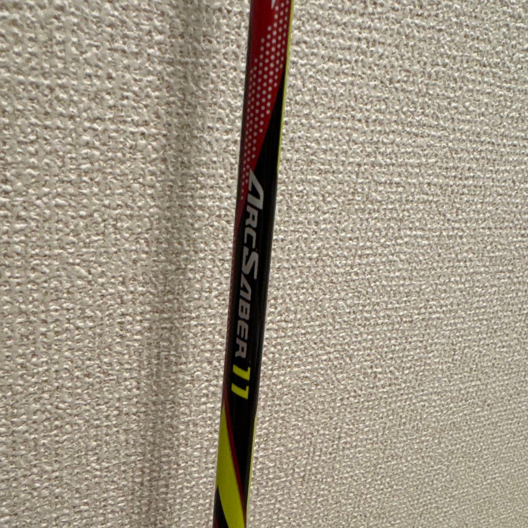 ARC SABER 11 廃盤モデル　バドミントンラケット　ジャンク品