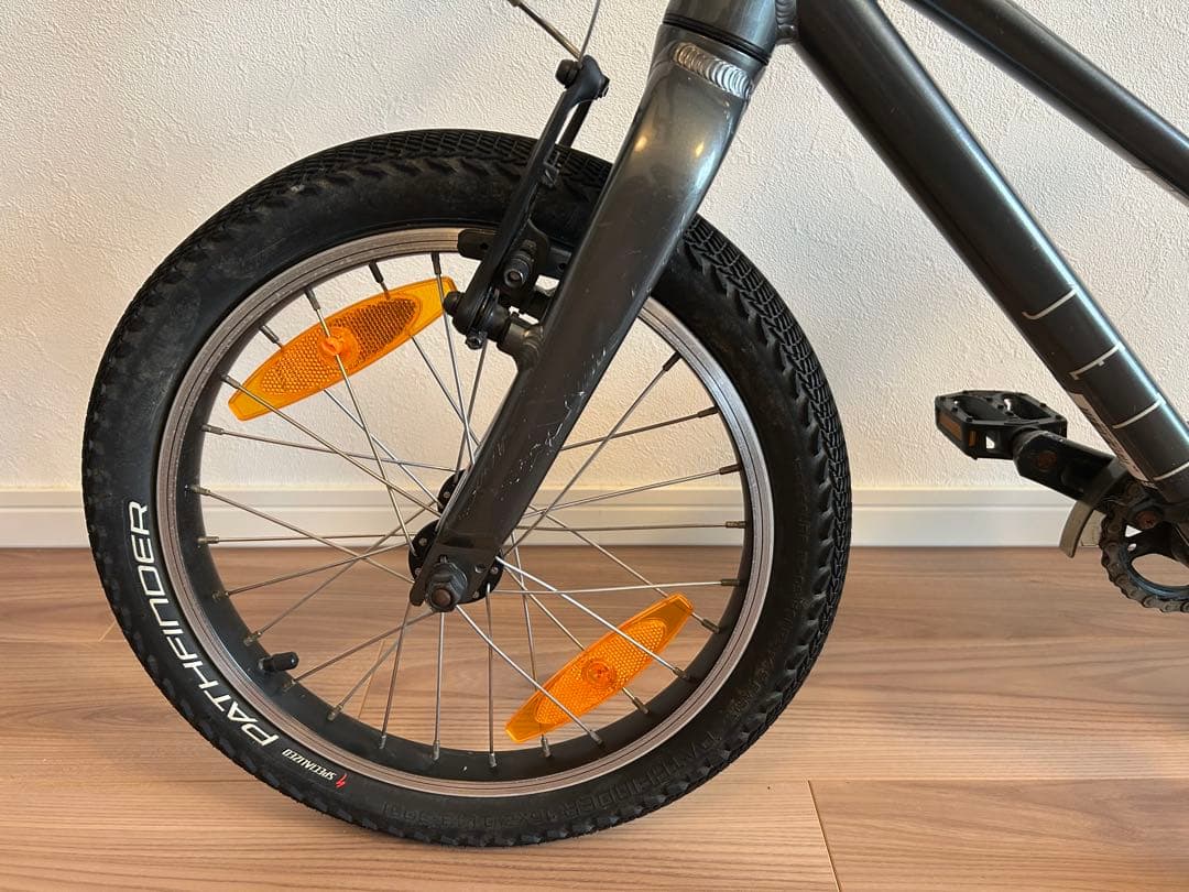 スペシャライズド　JETT16インチ