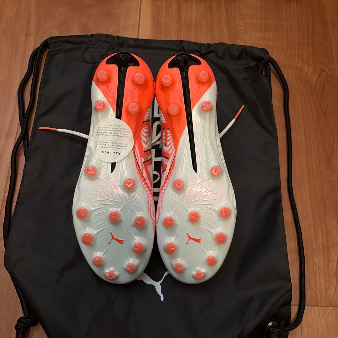 puma ultra5 ultimate ag ホワイト/ピンク　新品　値下げ可