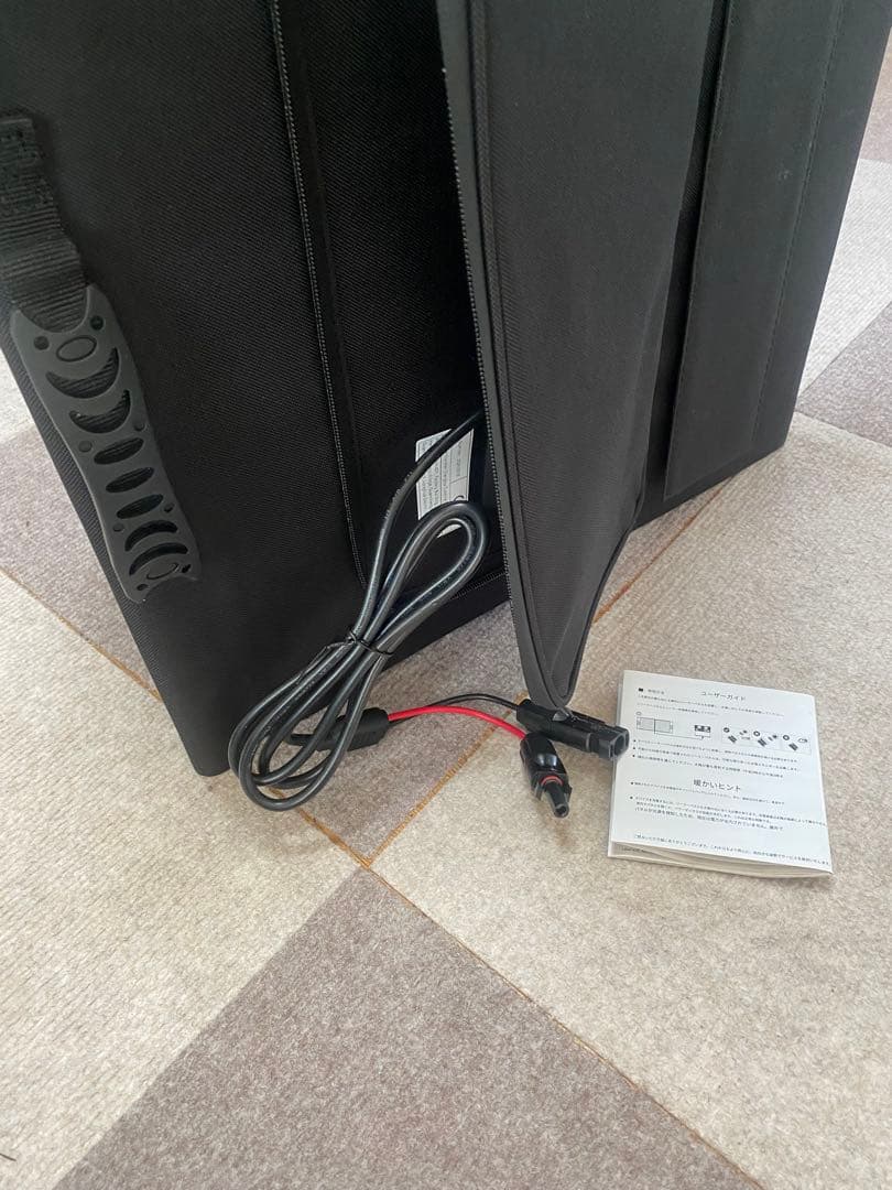 【美品】300w折りたたみソーラーパネル