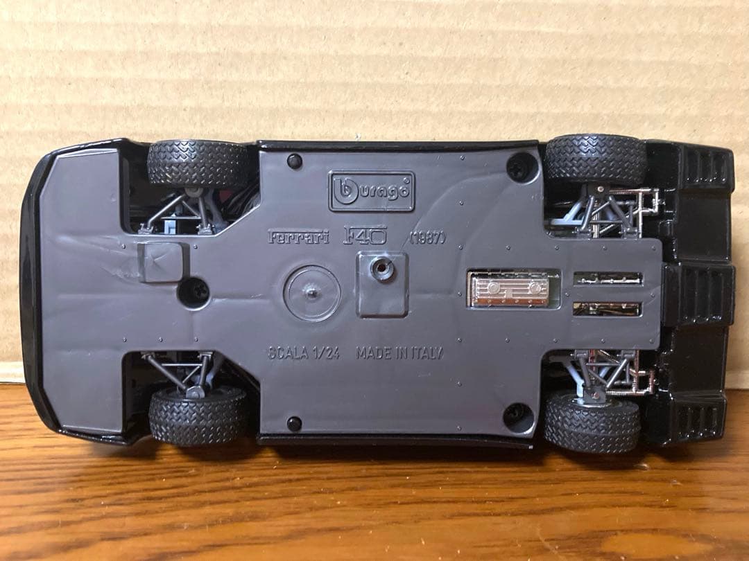 イタリア製 ブラゴ フェラーリ Ferrari F40 1/24 ミニカー
