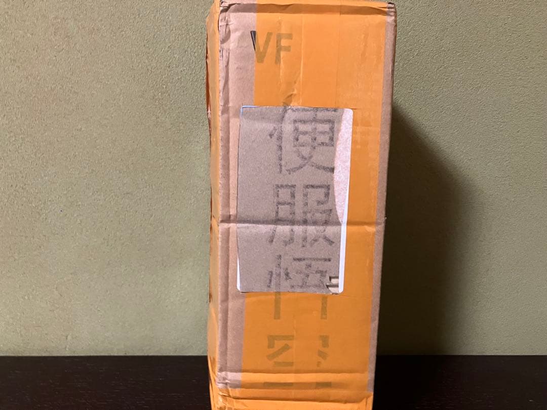 ドラゴンボール　スーパーサイヤ人　孫悟空　私服　高さ30.5cm 海外フィギュア