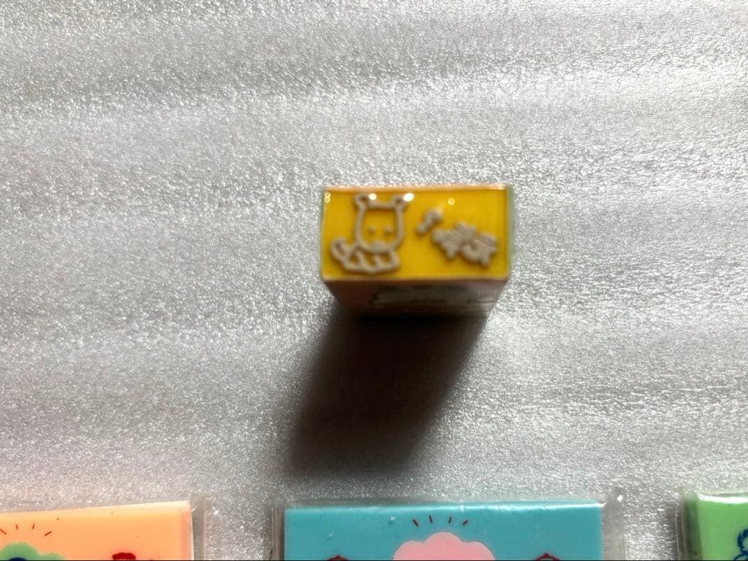 最終大幅値下 80's当時物ファンシー消しゴム16点&HERSHEY's 缶缶