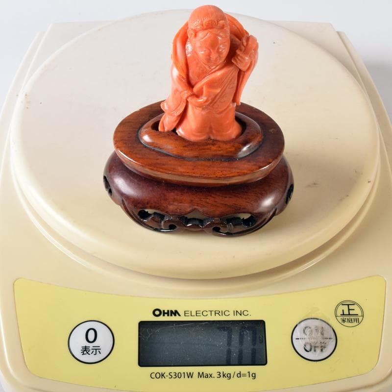 中国　赤珊瑚彫刻　サンゴ　弁財天像　七福神　置物　唐木台付　G　8383