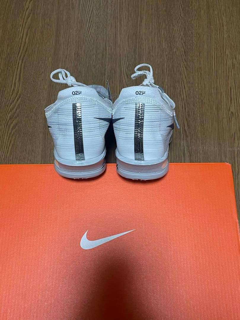 ナイキ　ストリークフライ2 ホワイト　ブラック　白黒　ランシュー　25,5