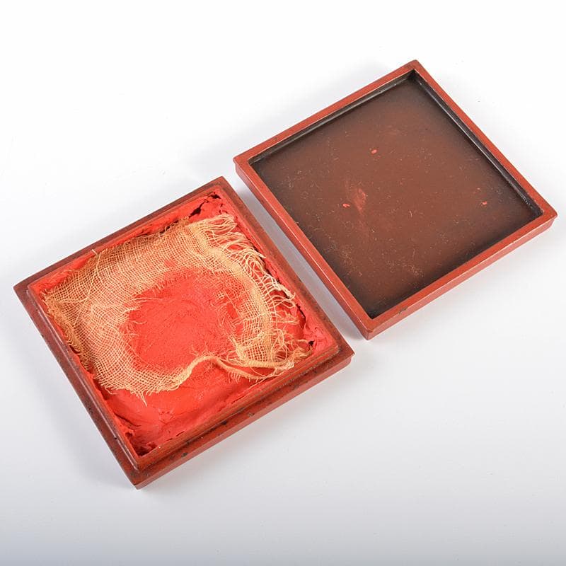 中国　剔紅　堆朱　山水人物文　四方　肉池　朱肉入　D　R6177