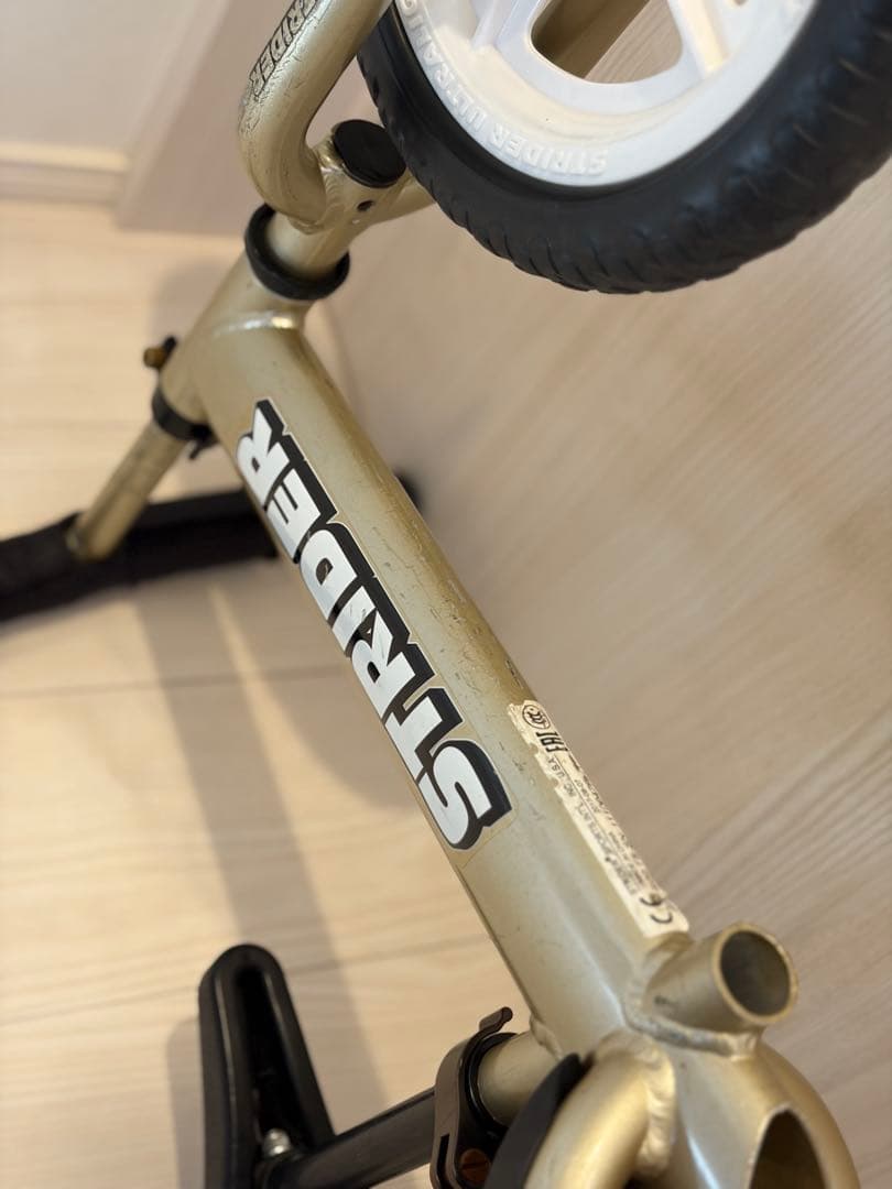 ストライダープロ 10周年記念 限定モデル シャンパンゴールド　スポーツモデル