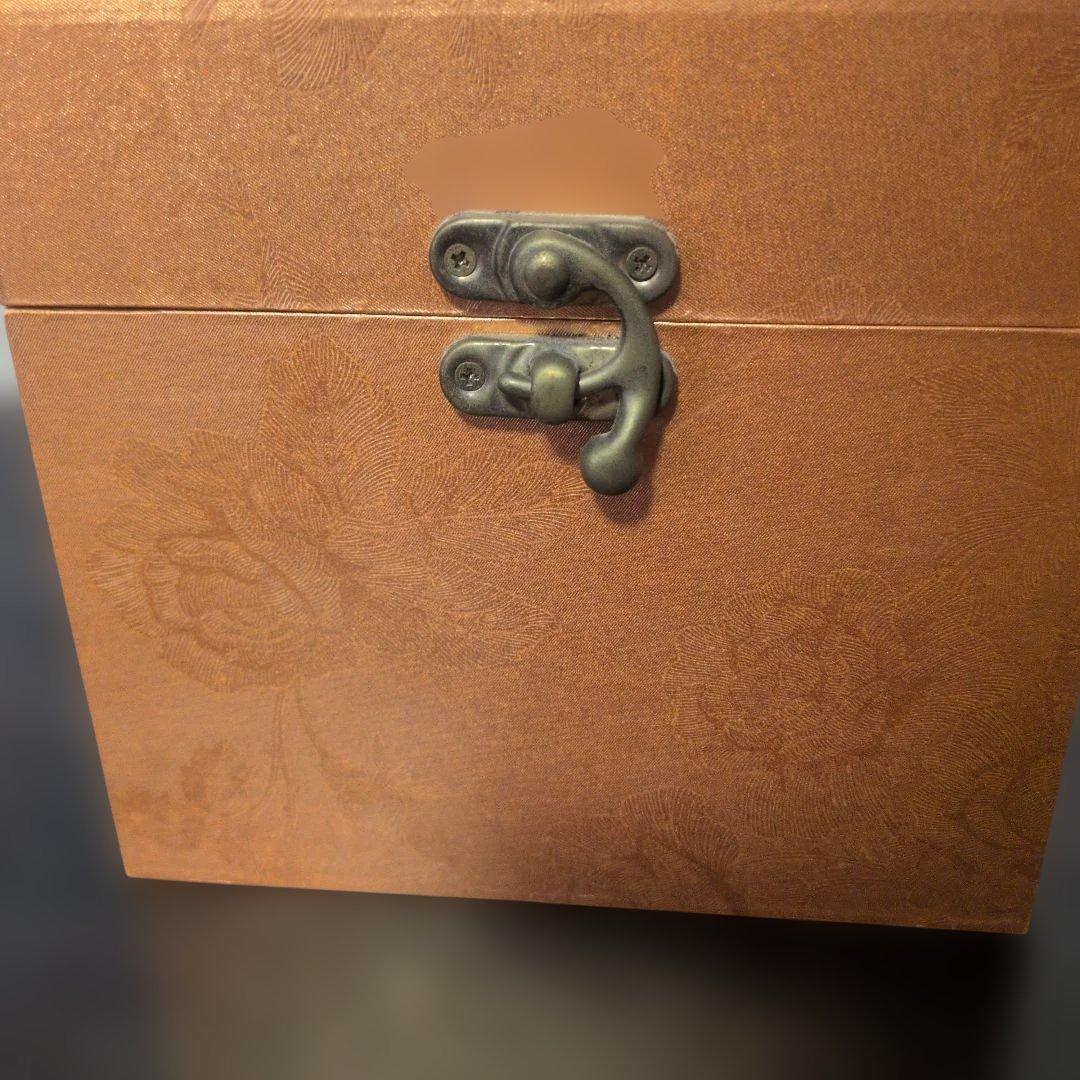 【高級書道具】白玉風 筆立て 沁園春 彫刻 箱付き 中国工芸品 飾り物　花瓶