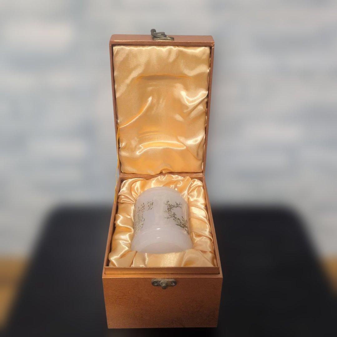 【高級書道具】白玉風 筆立て 沁園春 彫刻 箱付き 中国工芸品 飾り物　花瓶