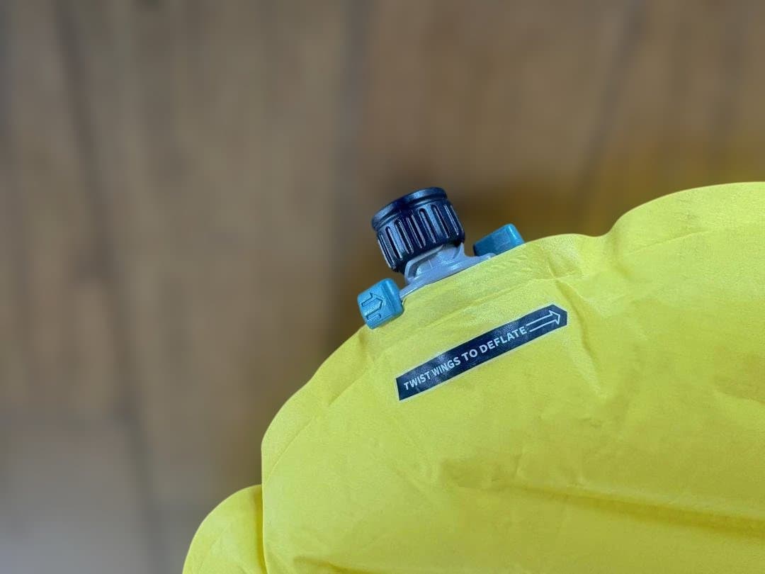 THERMAREST： Neo Air X ライト（マットレス、修理キット付き）