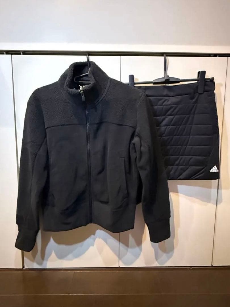 adidas ボアジャケットとダウンスカートセット