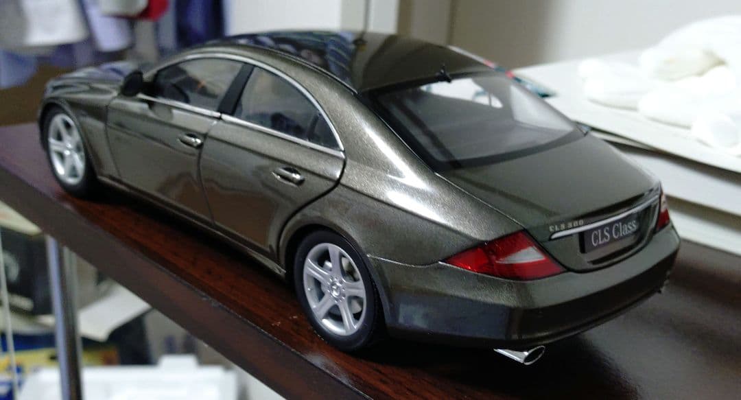 ミニカー 京商 KYOSHO 1/18 メルセデスベンツ CLS ダークグレー