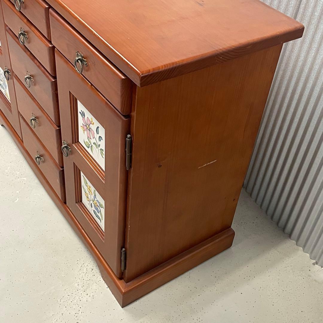 南欧風 タイルキャビネット 花柄 バレンシア調 サイドボード 収納家具