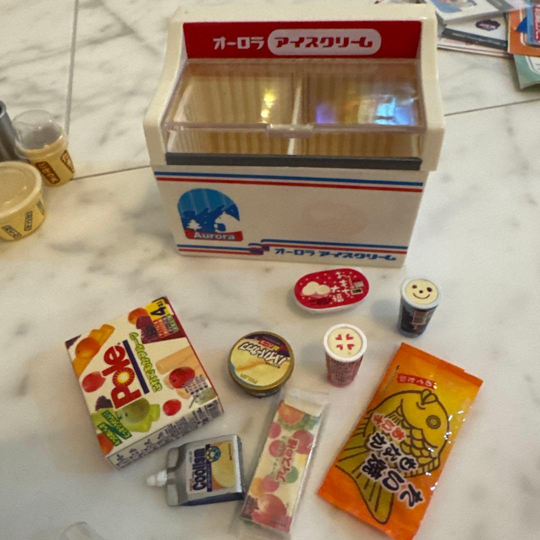 フィギュア　本日開店コンビニ　　４種➕おまけ