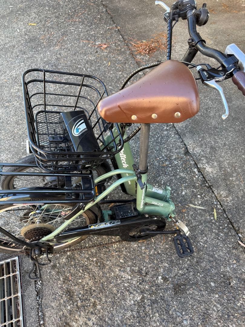 緑色シティタイプ電動アシスト自転車