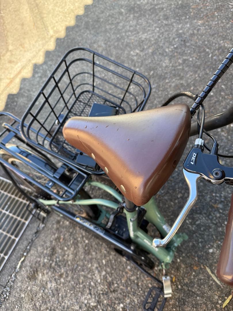 緑色シティタイプ電動アシスト自転車