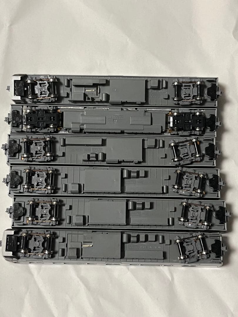 225系6両　kato ライト点灯動力動作確認済