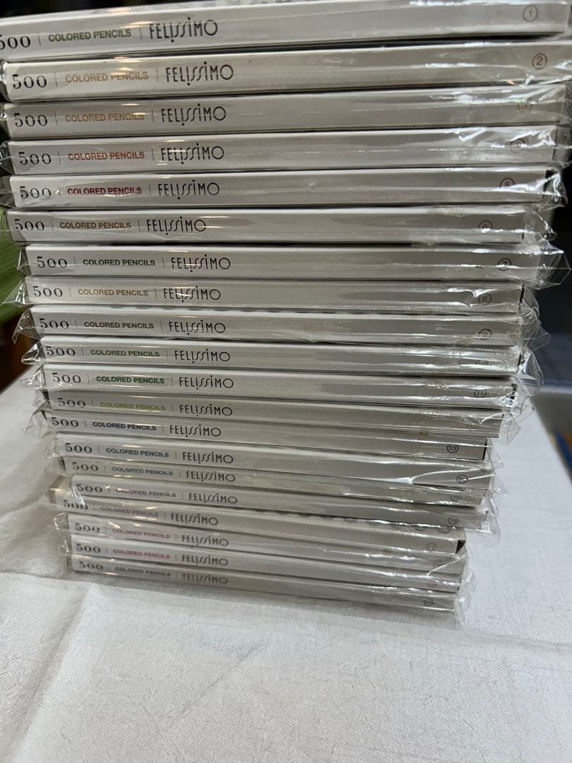 唯*斗様 フェリシモ　500色色鉛筆　未開封1セット　壁掛け用5段1セット