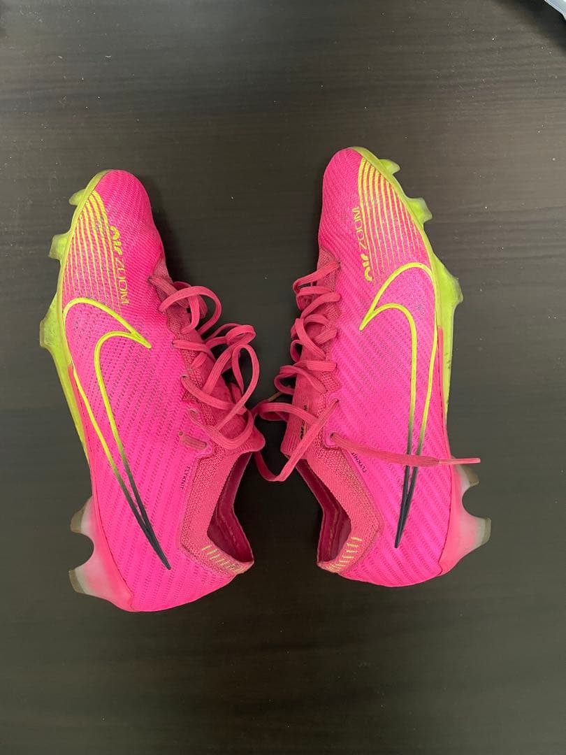 Nike Zoom サッカーシューズ ピンク