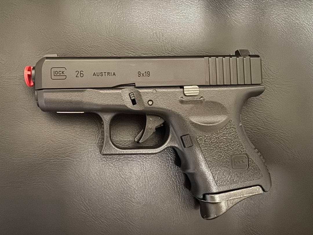 美品　東京マルイ ガスブローバック グロック26 ホルスター付き