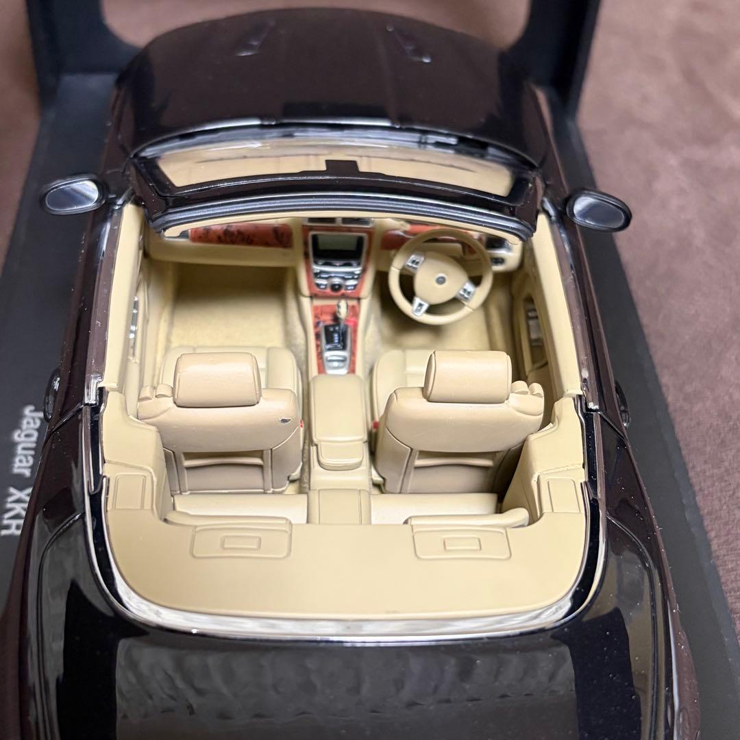 AUTOart Jaguar XKR 1/18 ミニカー