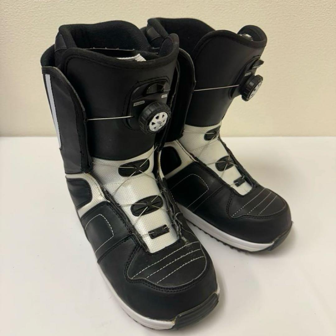 IGNIO BOA スノーボードブーツ ブラック/ホワイト 26.0cm
