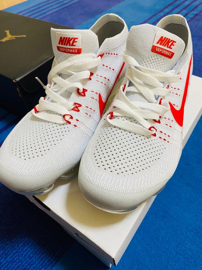 NIKE VAPORMAX ホワイト/レッド