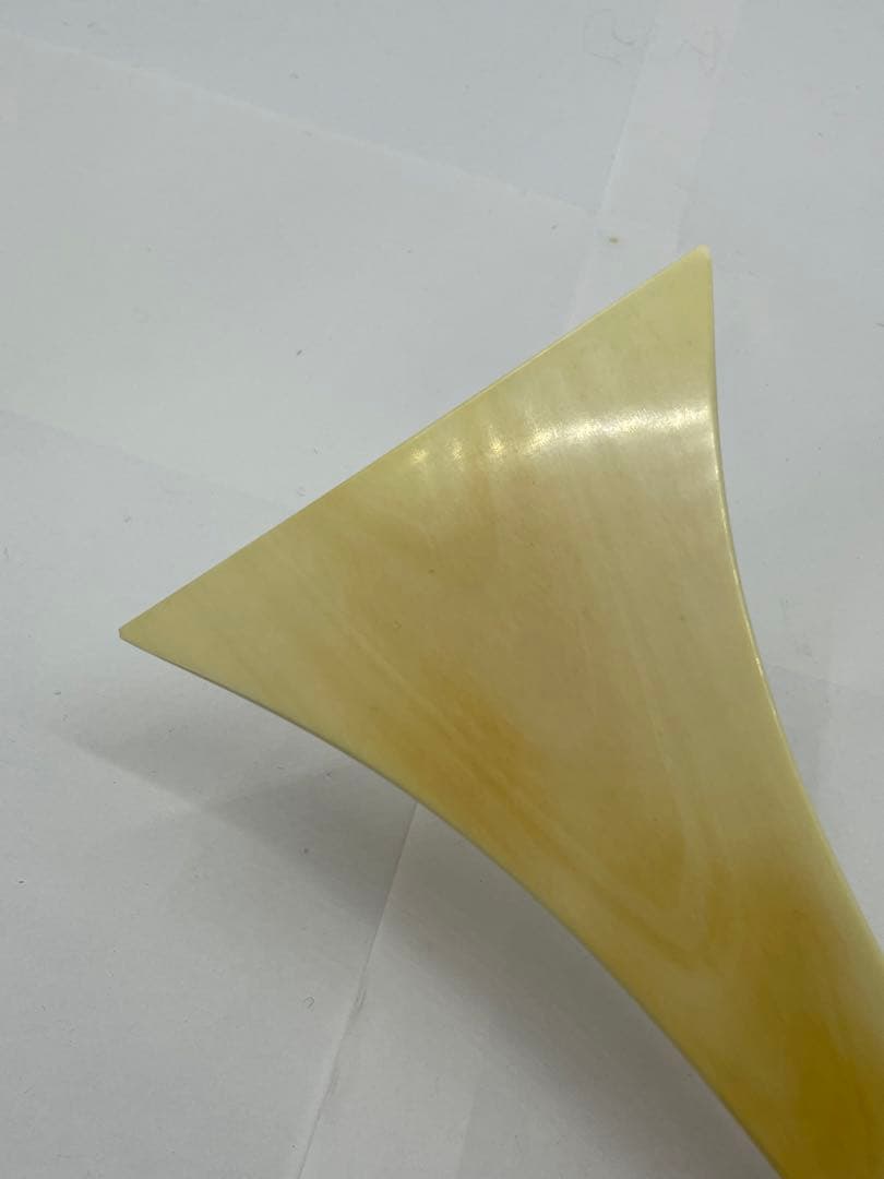 ヴィンテージ  天然素材　バチ　重さ約　112.5g　#724