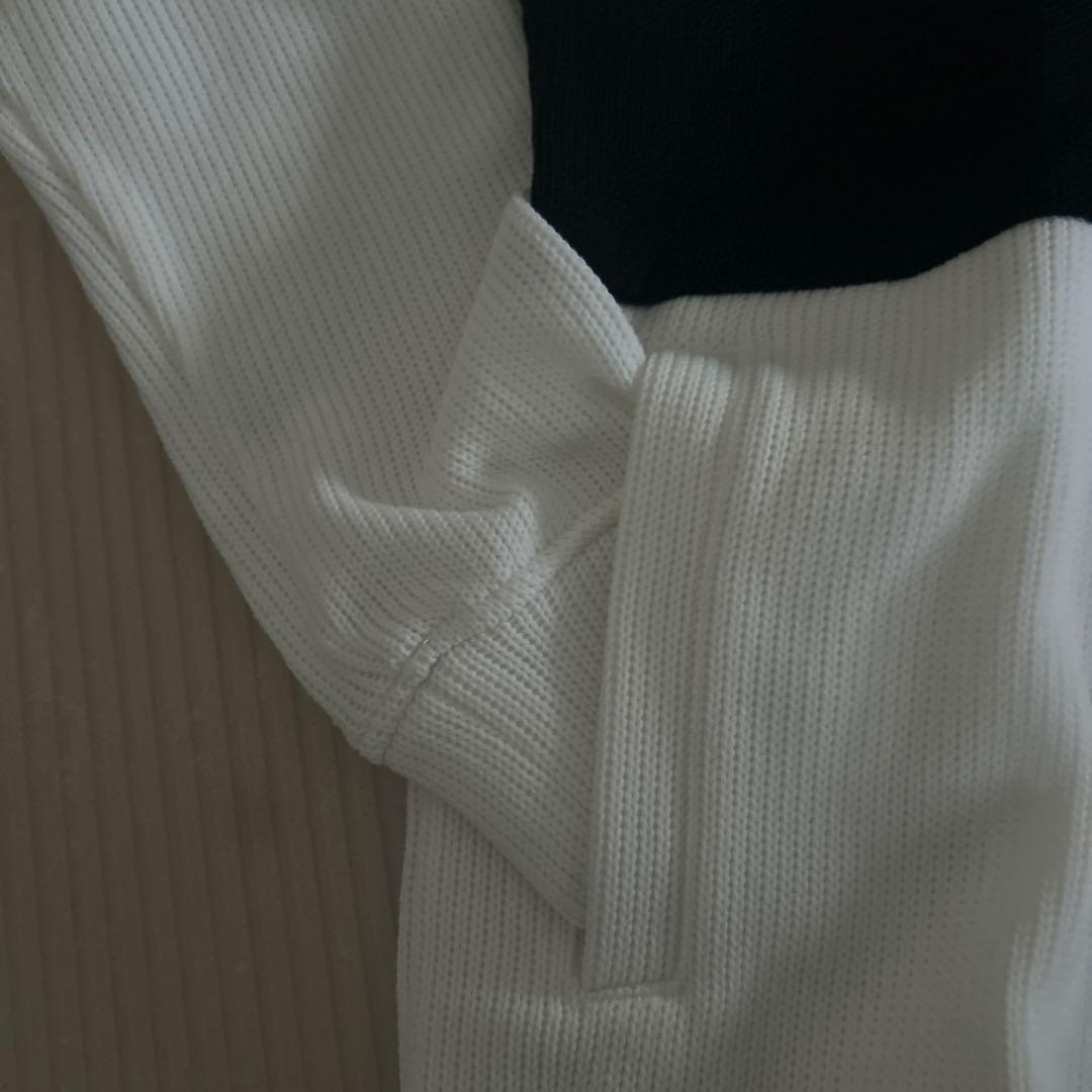 ホワイト/ブラック ジッパー付きセーター