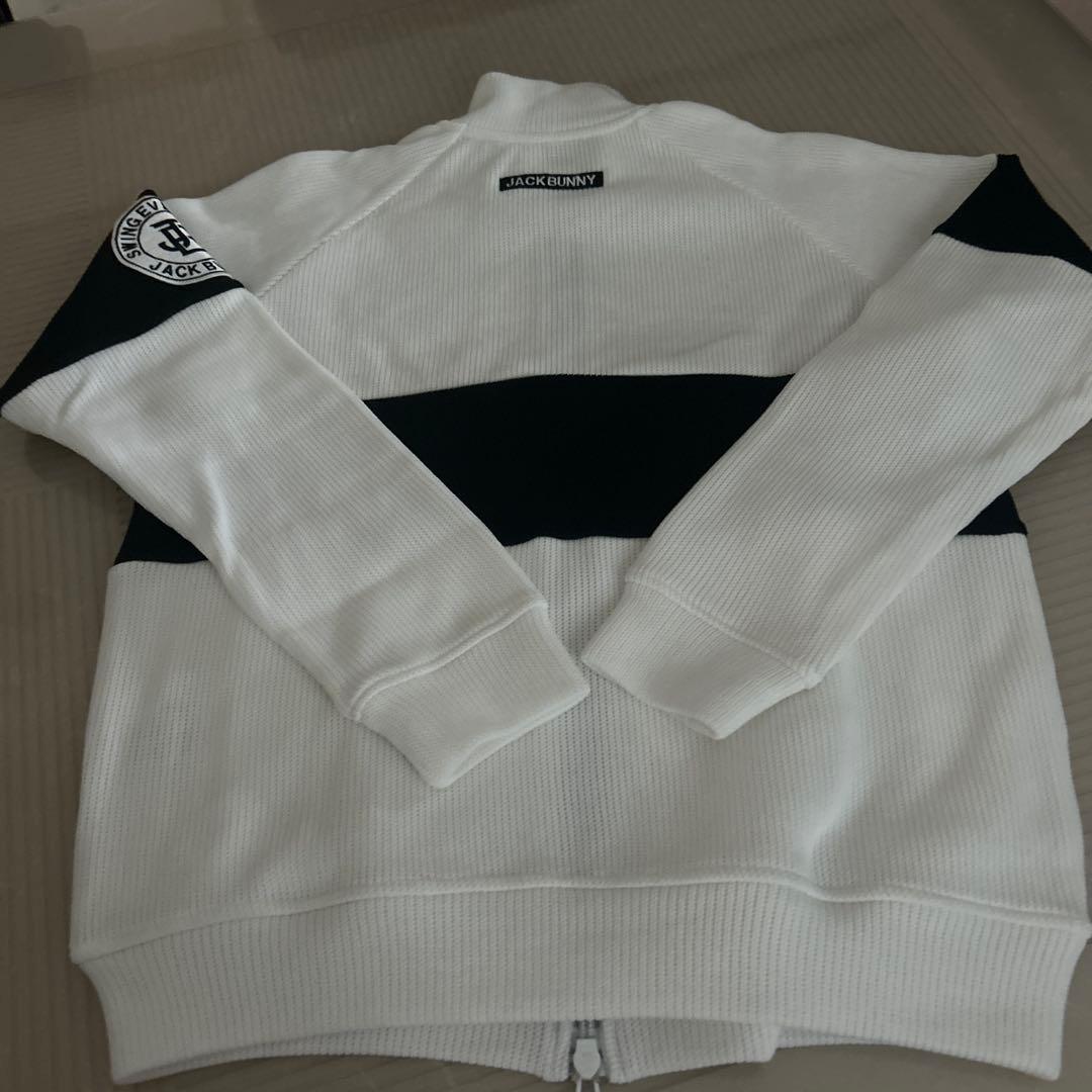 ホワイト/ブラック ジッパー付きセーター