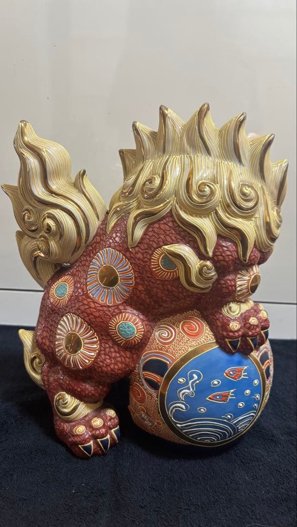 陶器製 獅子と玉の装飾品　2つ大小