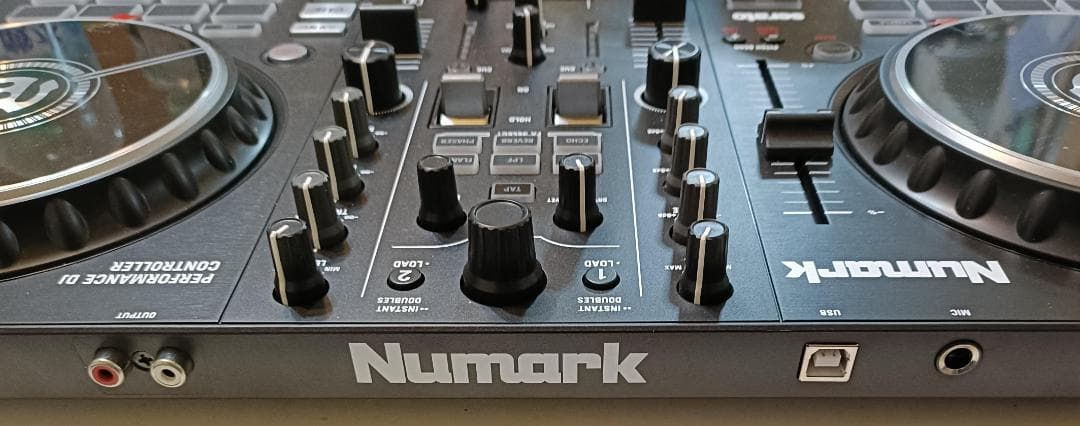 DJ機材 Numark Mixtrack Pro FX