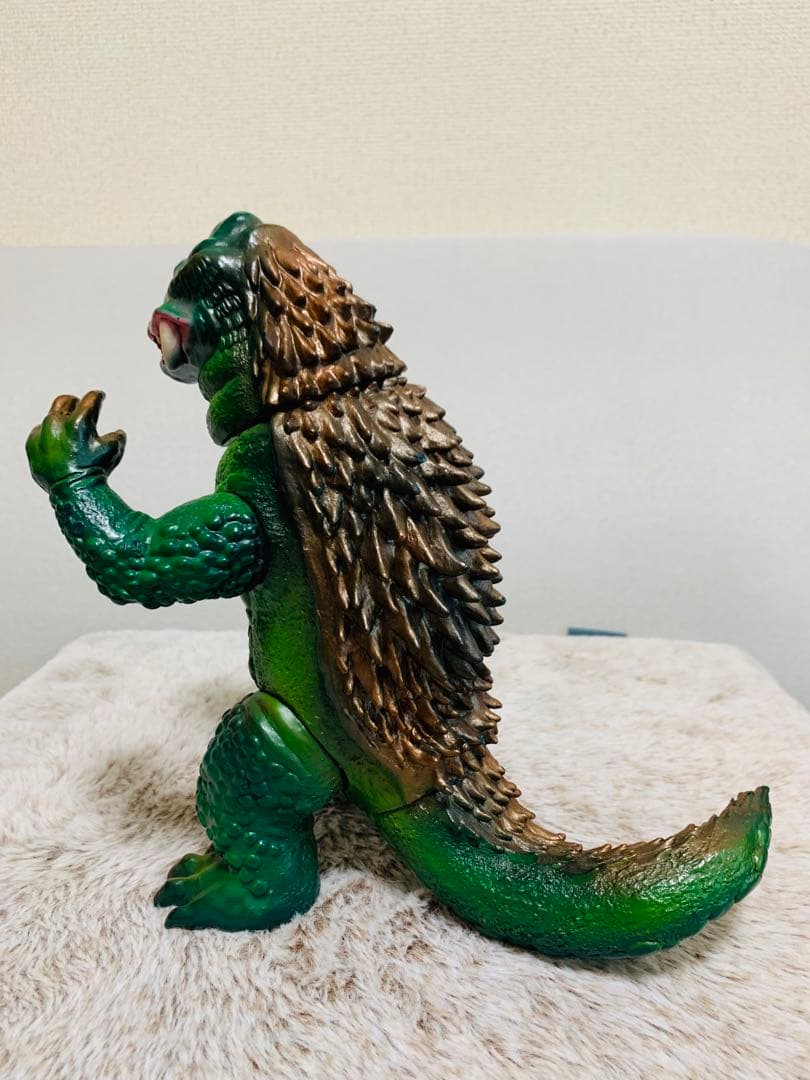 ザゴラ山中の怪獣　中岡俊哉 世界の怪獣シリーズ　シカルナ工房