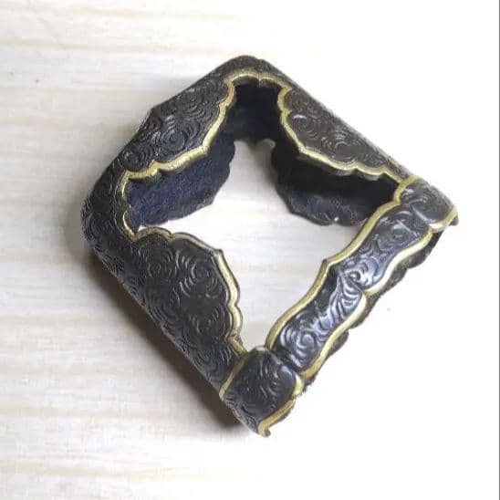 刀装具　美品　雲海図【頭？鐺】