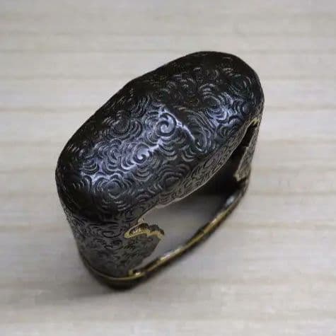 刀装具　美品　雲海図【頭？鐺】
