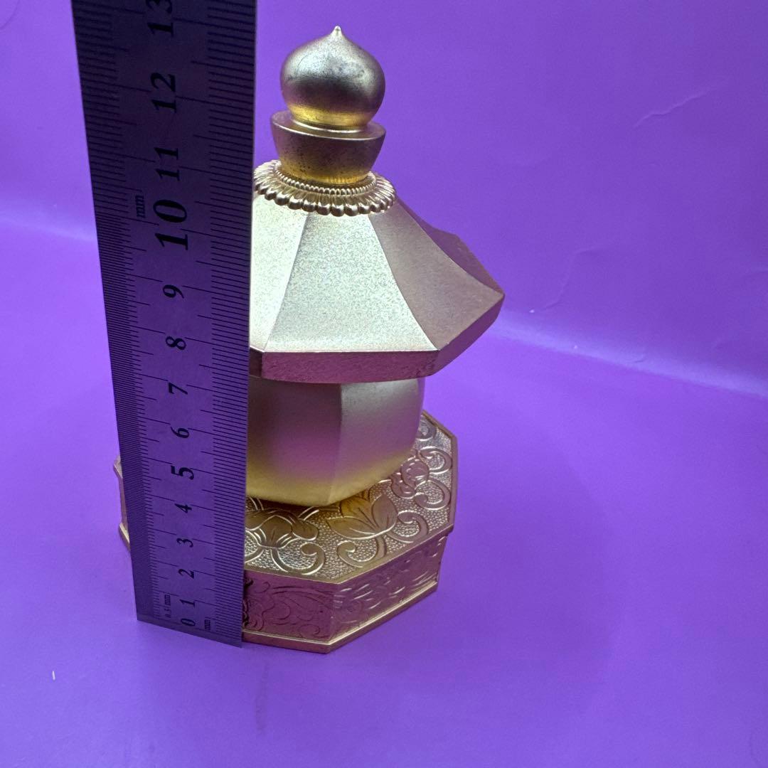 実家整理品　八角五輪塔　？　重さ　約1335g