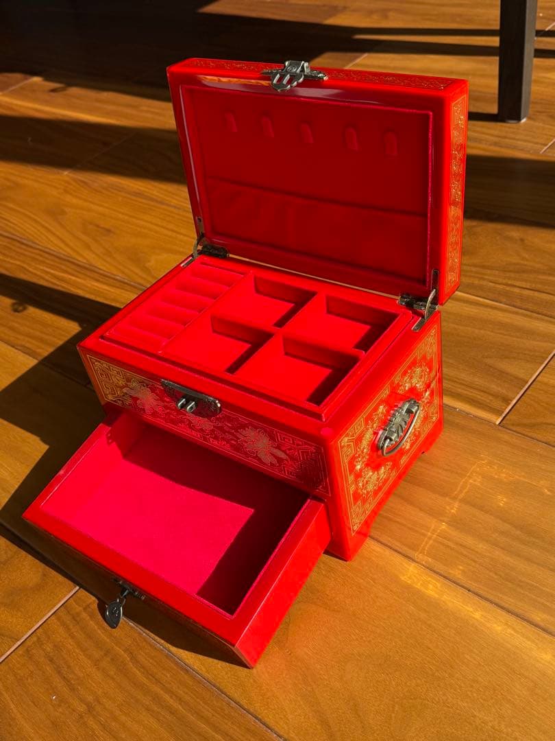 【新品未使用】ジュエリーボックス 漆器 宝石箱 小物入れ アンティーク