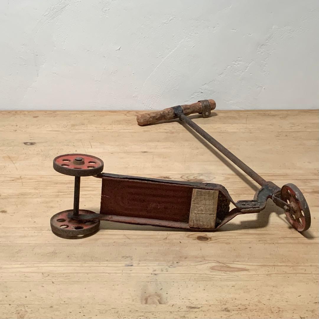 木と鉄できた 古い キックボード アンティーク 古道具 昭和レトロ オブジェ