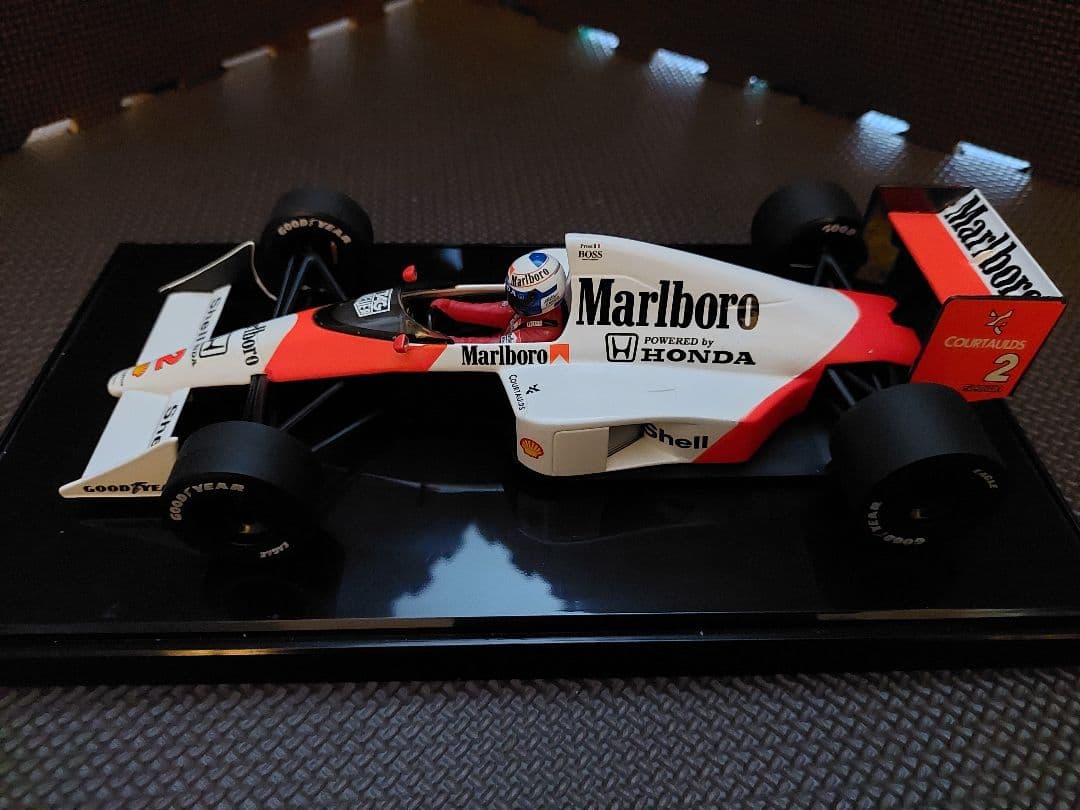 1/18 マクラーレン・ホンダ MP4/5 A.プロスト 1989 マルボロ仕様